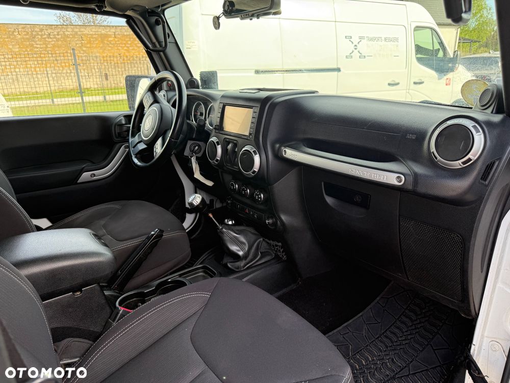 Jeep Wrangler - 9