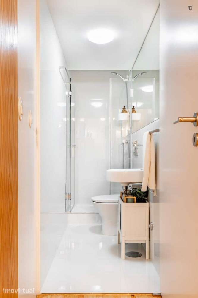 Apartamento com 1 quartos - localizado em Sé Porto - Grande imagem: 2/31