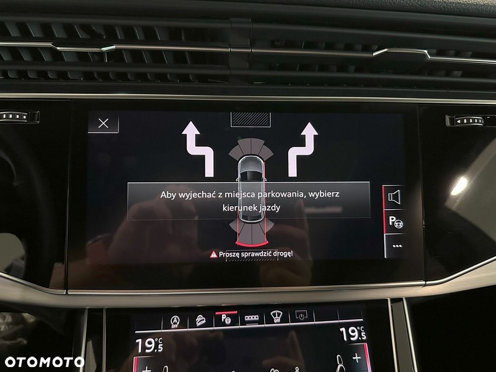 Audi SQ8 - 32