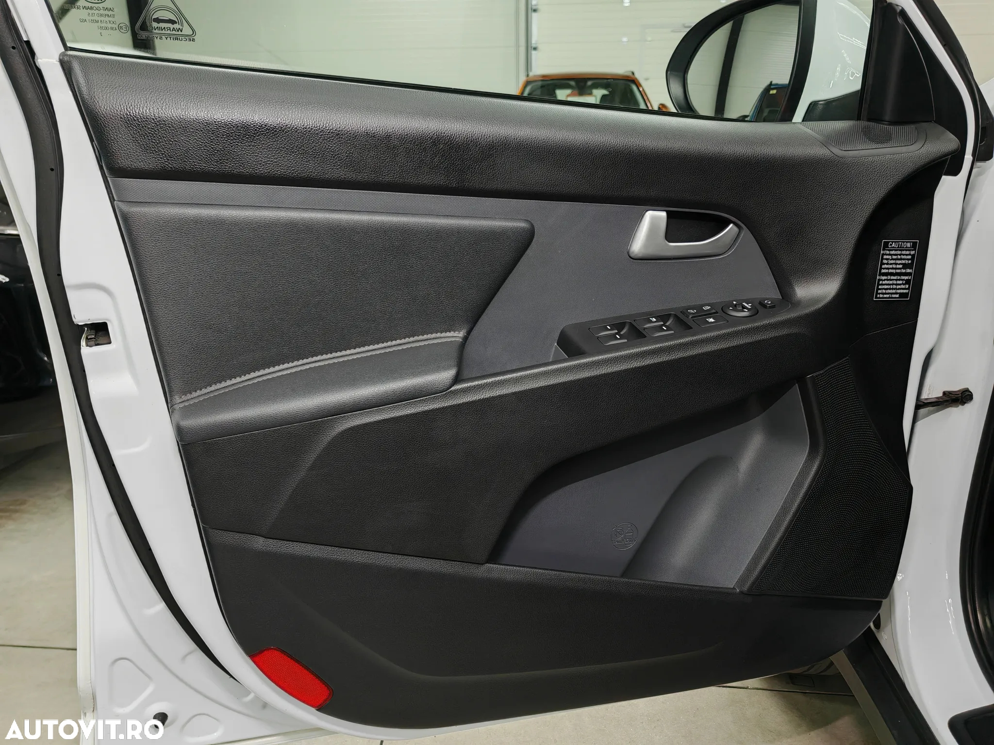 Kia Sportage 1.7 CRDI 2WD Dream-Team Edition - 26
