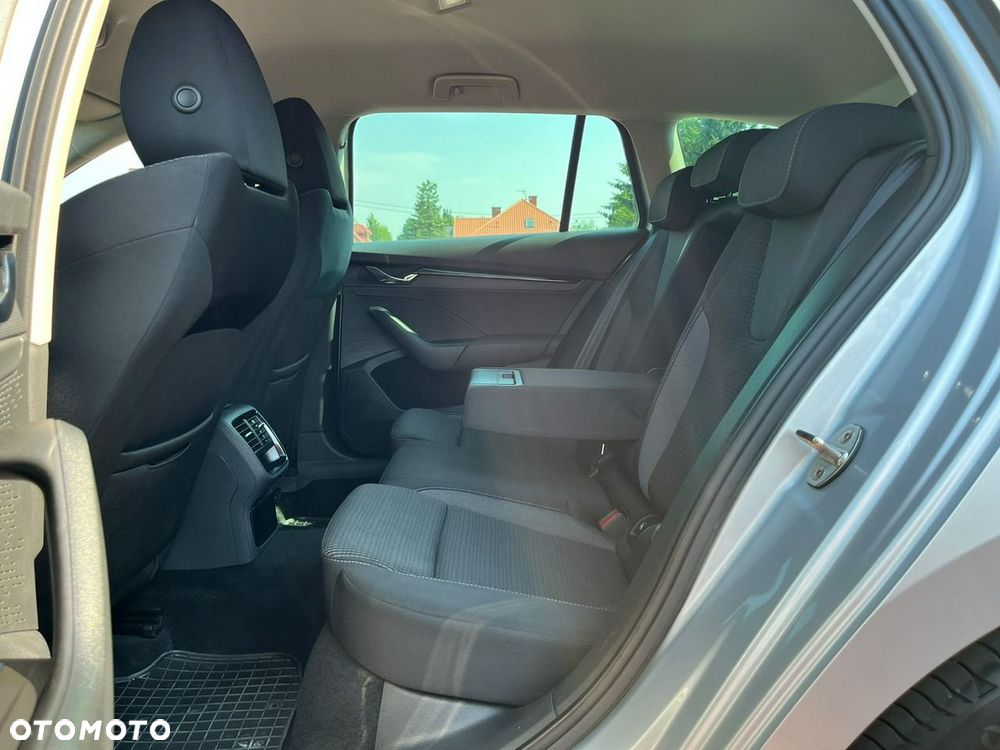 Skoda Octavia 1.5 TSI ACT Ambition - 9