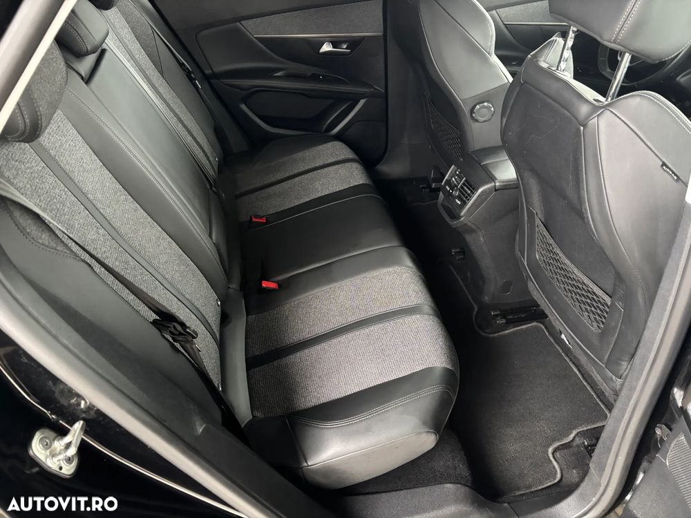 Peugeot 3008 BlueHDi 130 Stop & Start EAT8 Allure - 37