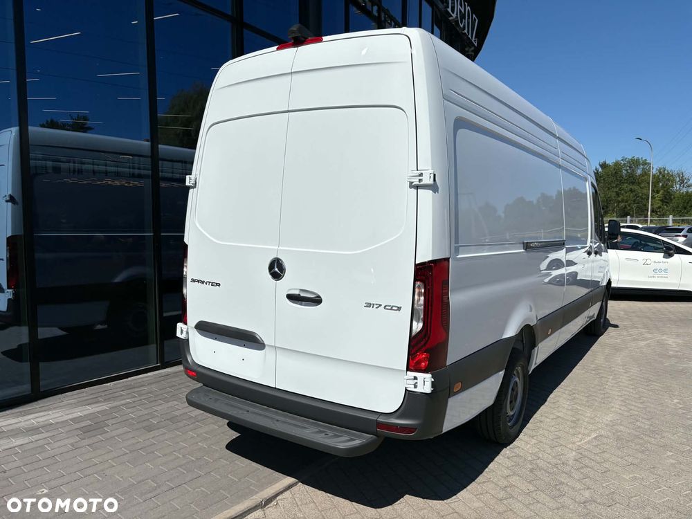Mercedes-Benz Sprinter - 7
