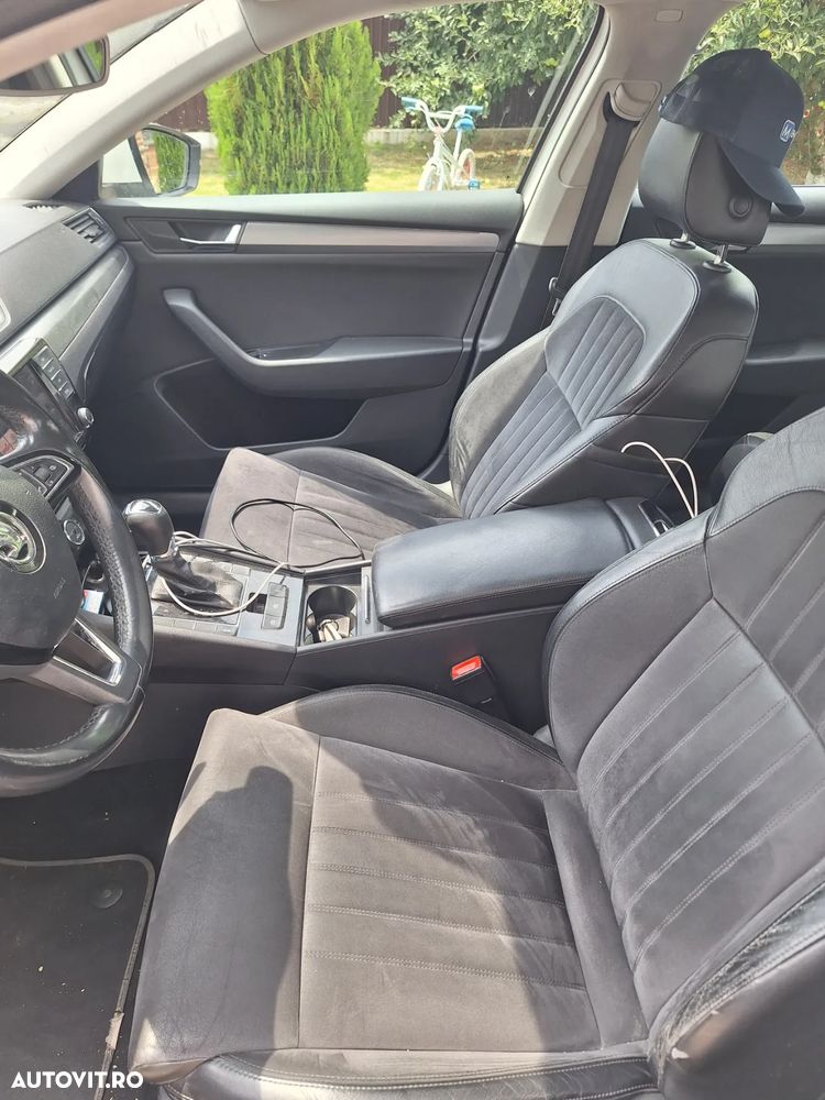 Skoda Superb 2.0 TDI DSG Ambition - 8