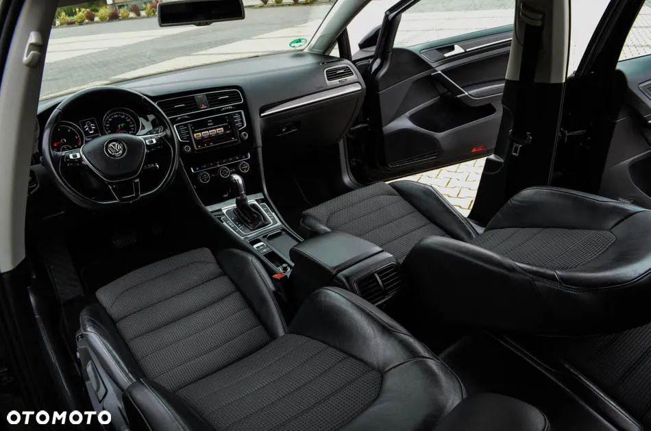 Volkswagen Golf Variant 2.0 TDI BlueMotion Technology DSG Highline - 29