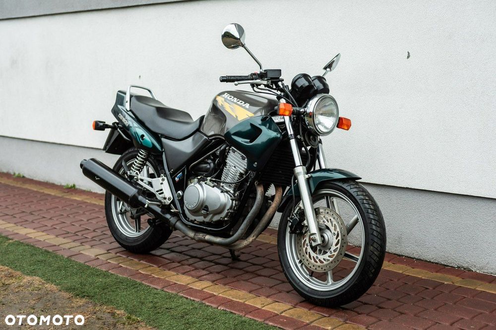 Honda CB - 2
