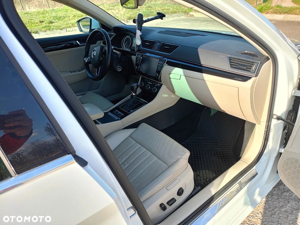 Skoda Superb 2.0 TDI L&K DSG - 7