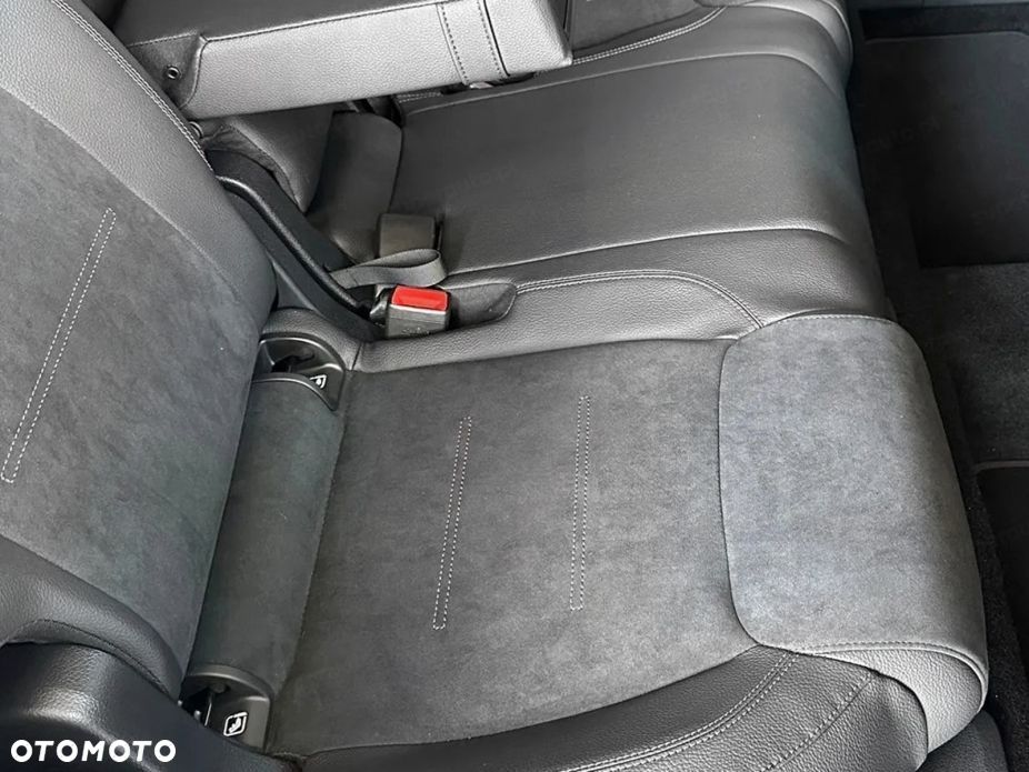 Mercedes-Benz GLB 200 d AMG Line 8G-DCT - 10