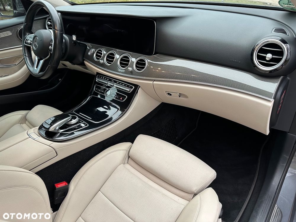 Mercedes-Benz Klasa E 220 d 4-Matic Business Edition 9G-TRONIC - 8