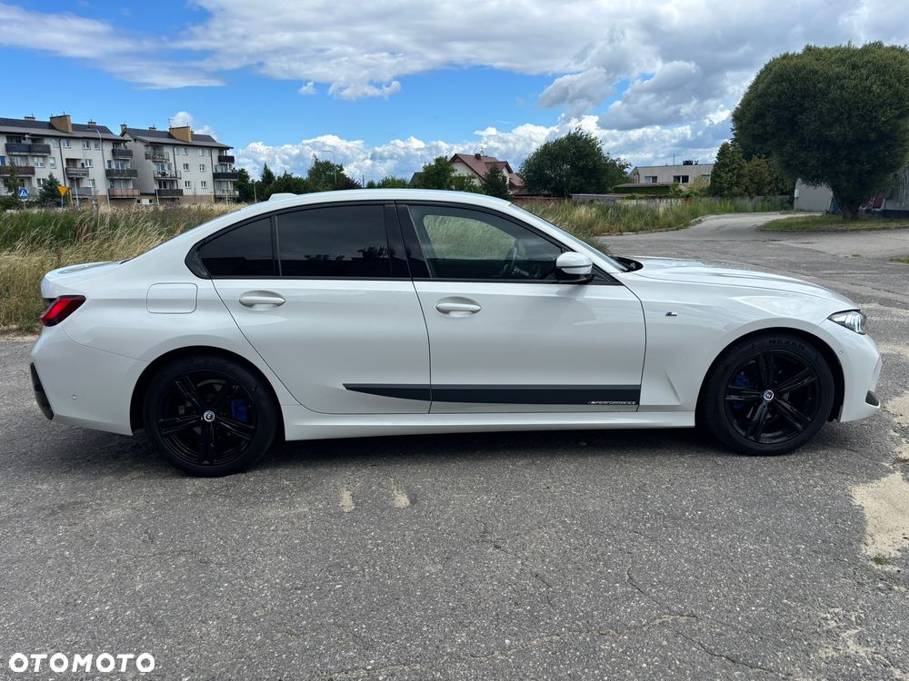 BMW Seria 3 320i xDrive M Sport - 18
