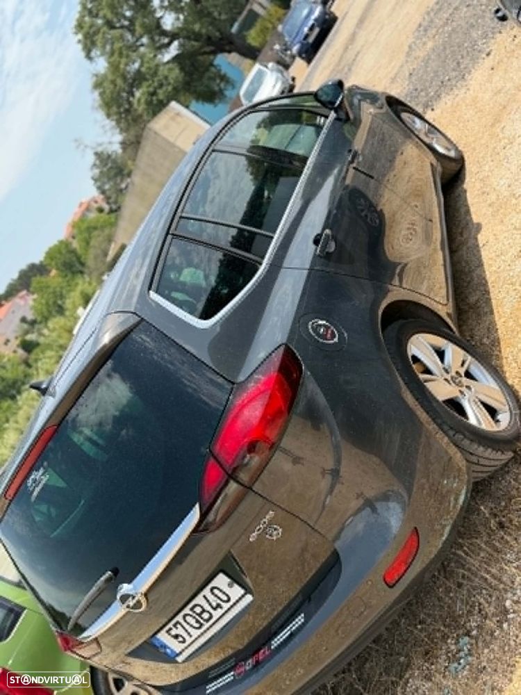Opel Zafira 1.6 CDTi Executive - 3