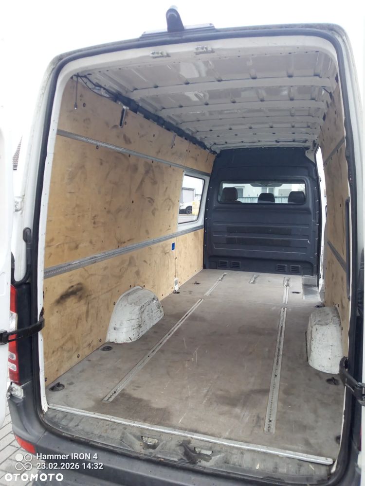 Mercedes-Benz Sprinter - 12