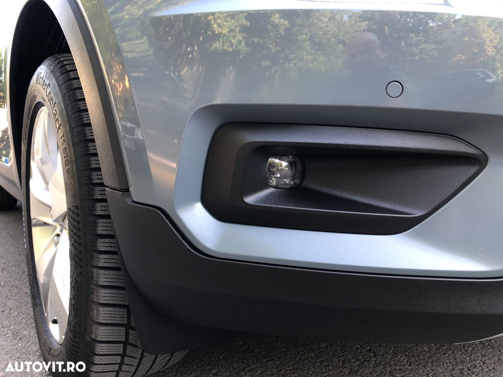 Volvo XC 40 - 30