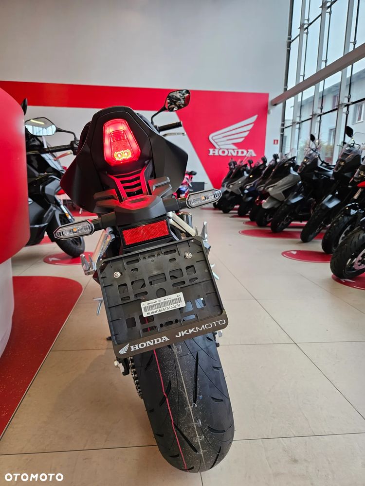 Honda CB - 10