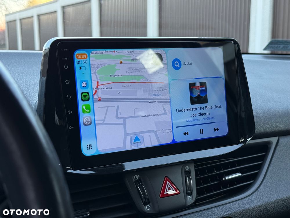 Hyundai i30 1.5 DPI Classic + - 16