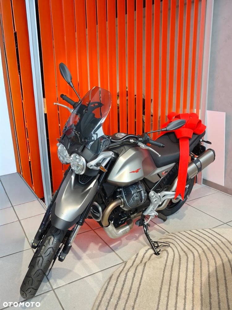 Moto Guzzi V85 - 23