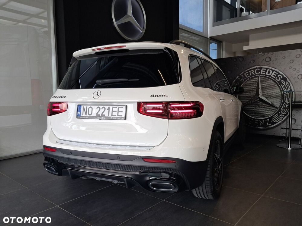 Mercedes-Benz GLB - 23