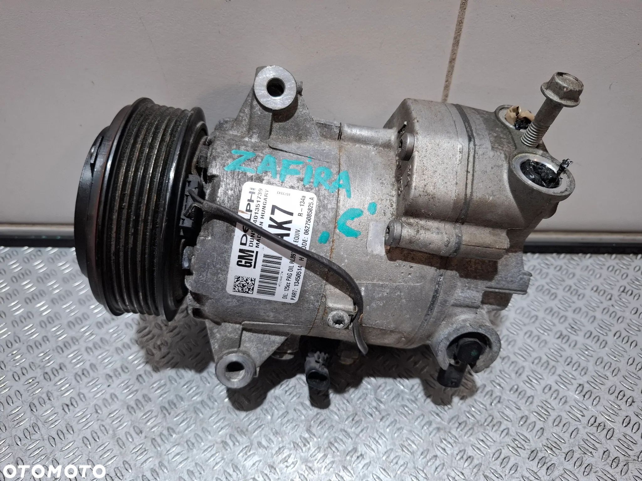Sprężarka kompresor klimatyzacji Opel Zafira Astra nr 40135739 AK7 Rok 2015 - 1
