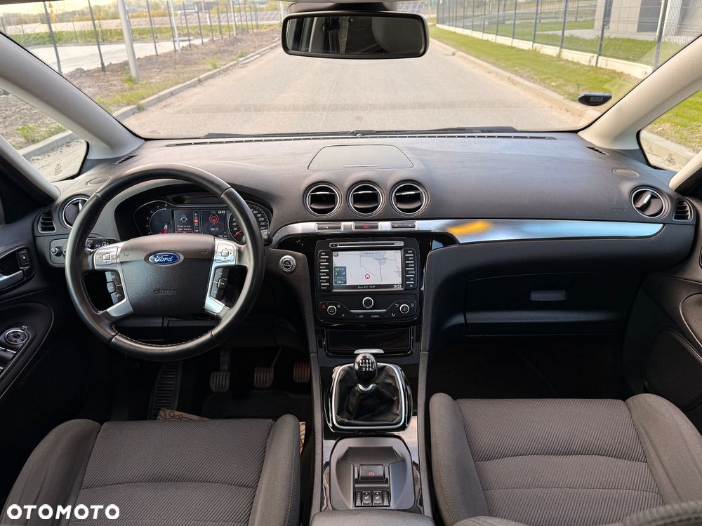 Ford S-Max 2.0 T Titanium - 24