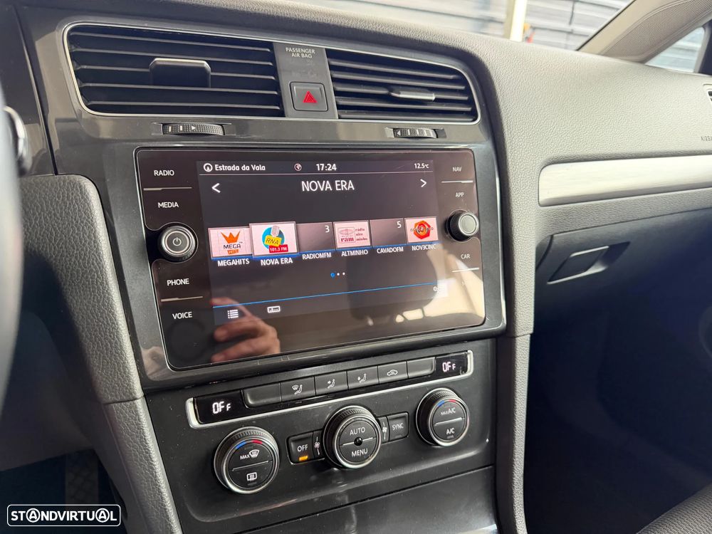 VW Golf 1.6 TDI Confortline - 29