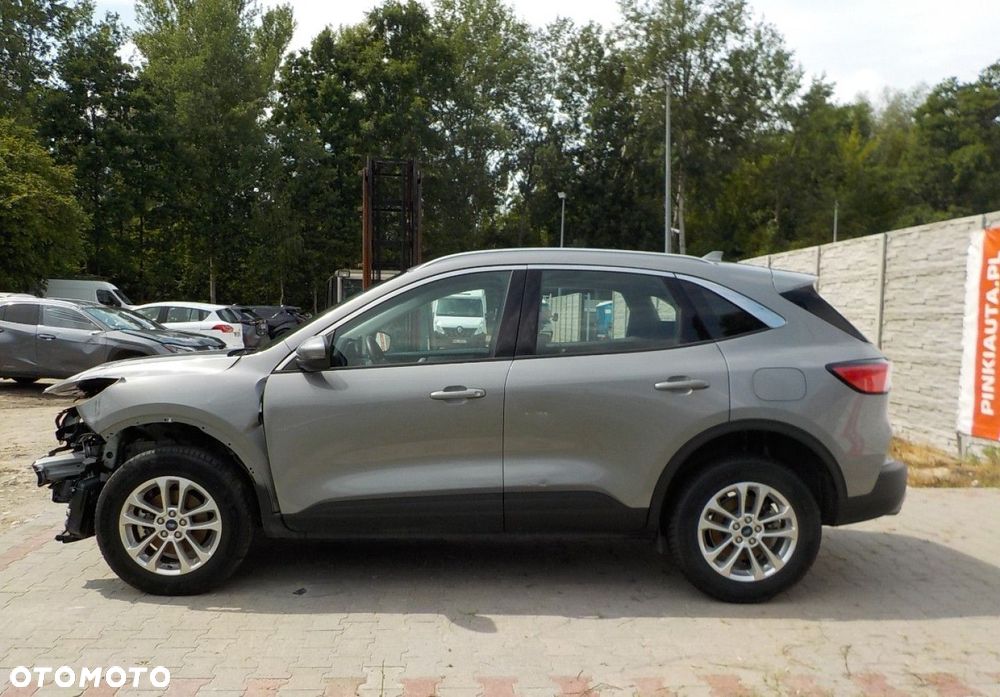 Ford Kuga - 12