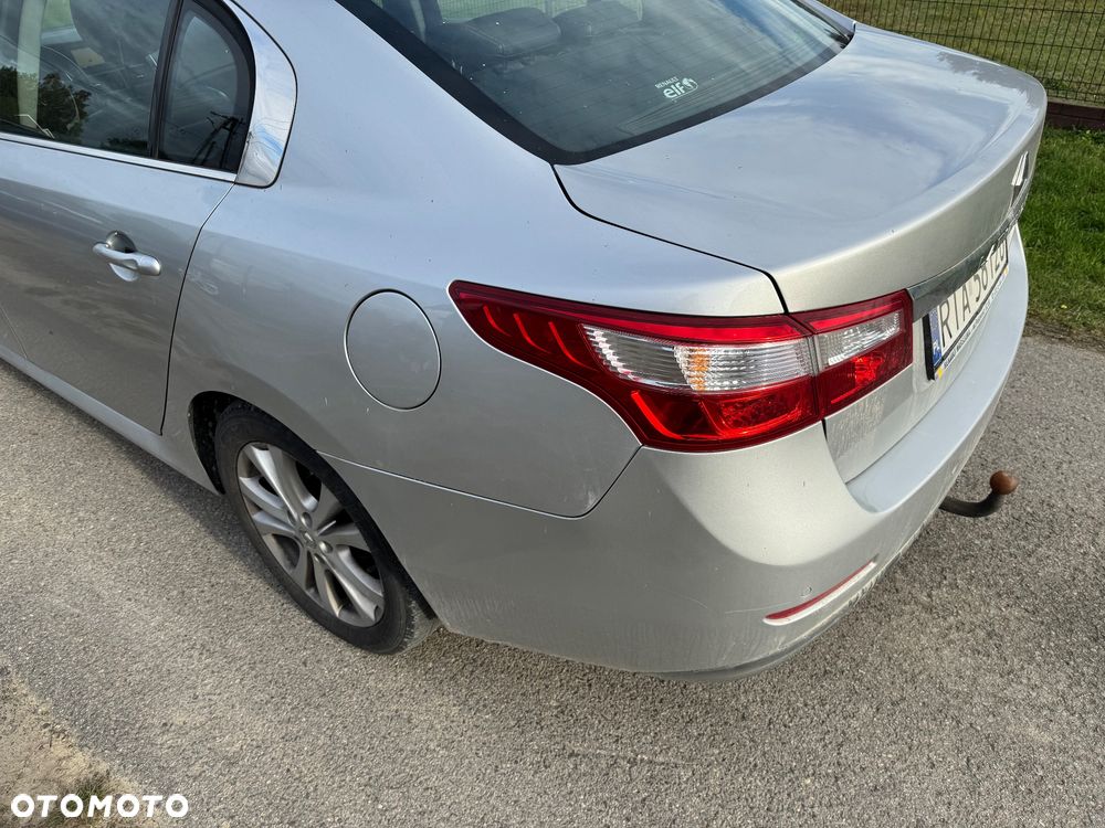 Renault Latitude 2012 photo 5