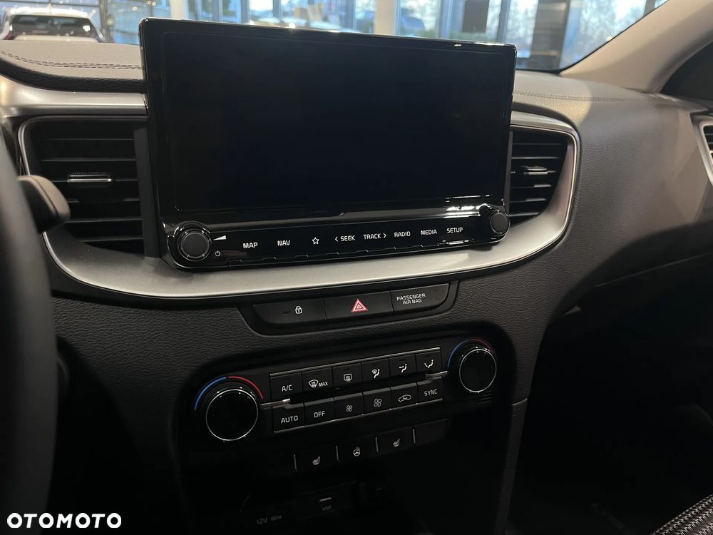 Kia XCeed 1.6 T-GDI M DCT - 18