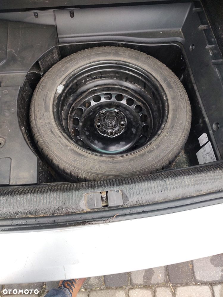 Volkswagen Passat - 21