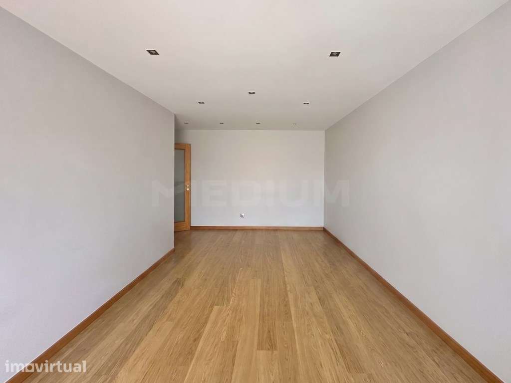 Apartamento T2 próximo do metro da Póvoa de Varzim - Grande imagem: 3/21