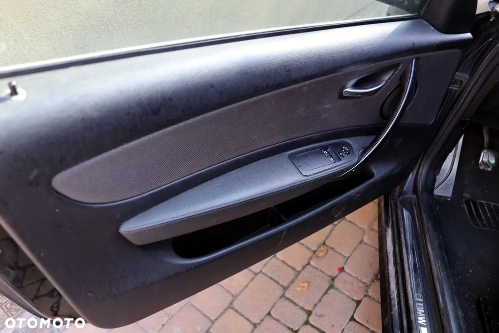 BMW Seria 1 118d Edition Sport - 10
