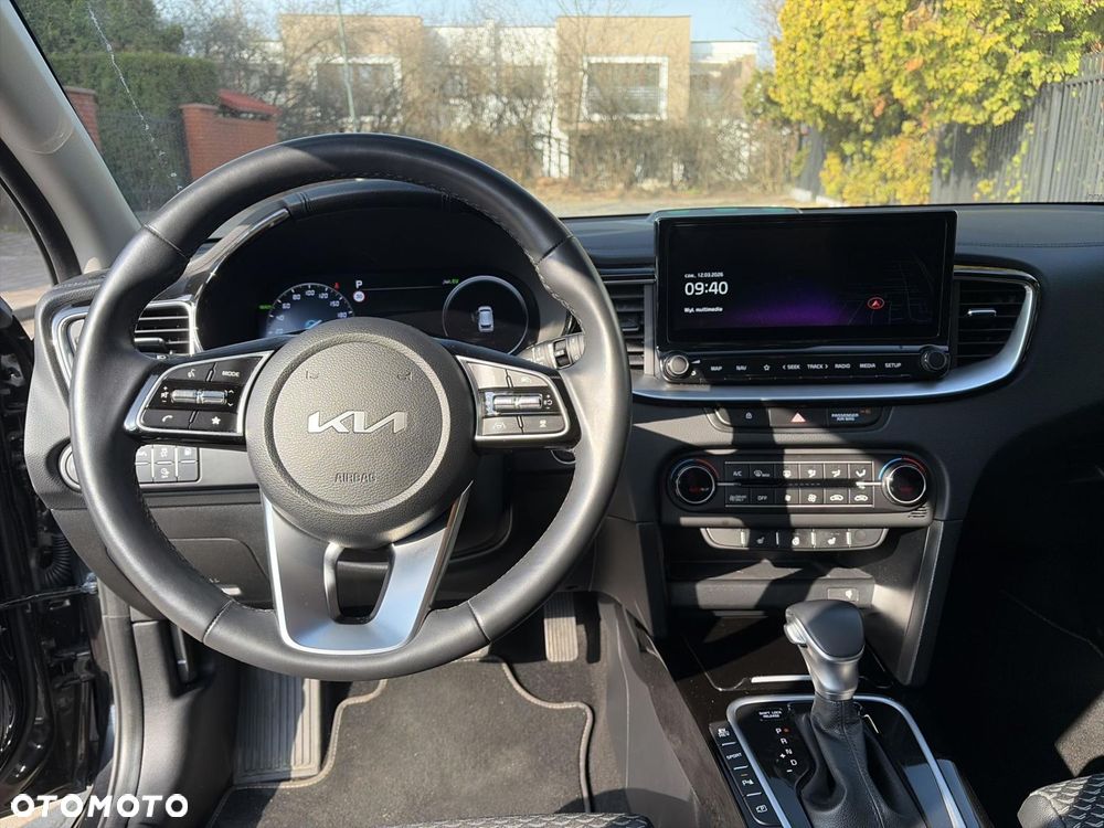 Kia Ceed 1.6 GDI PHEV Business Line DCT - 13