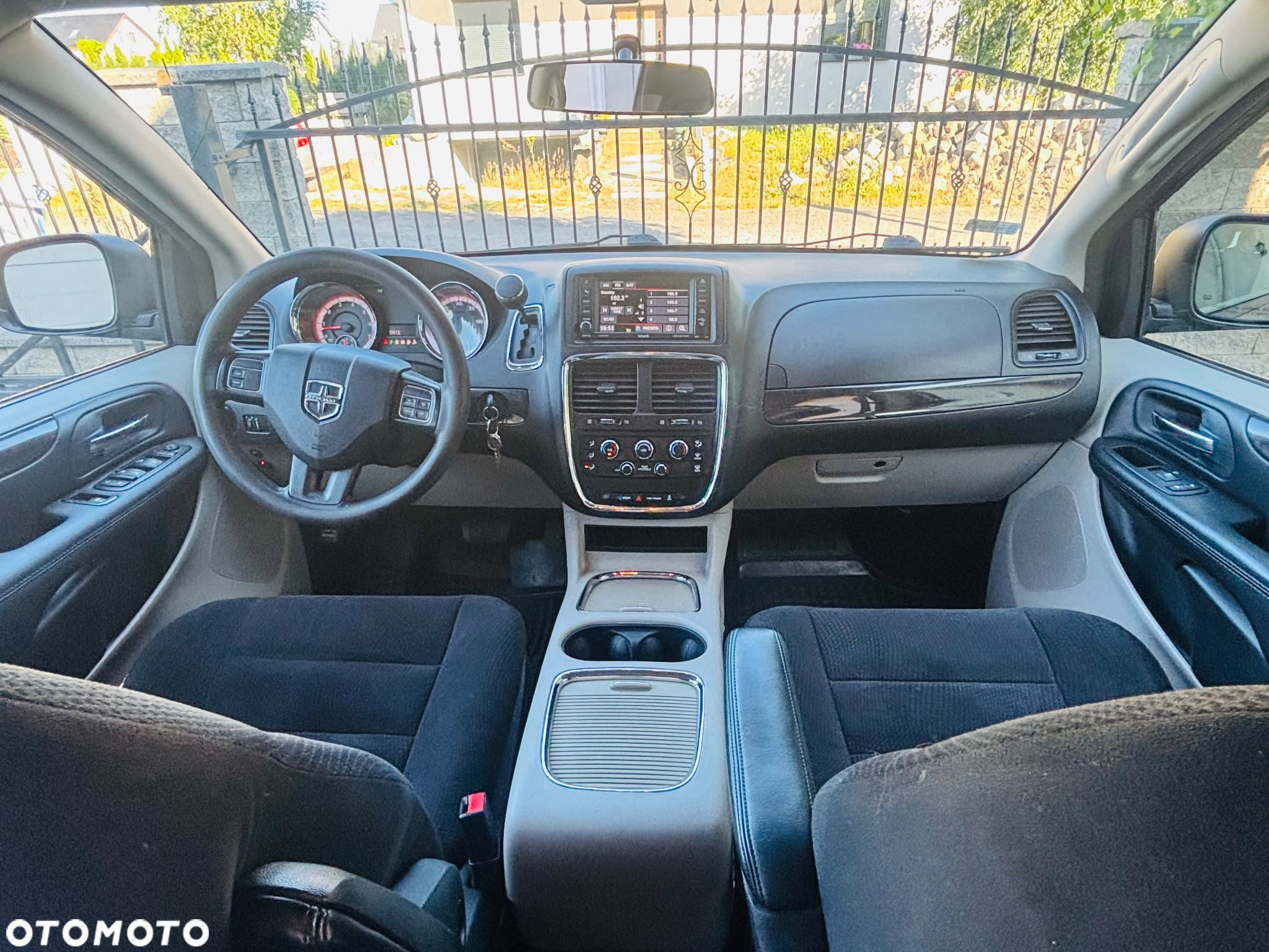 Dodge Grand Caravan - 17