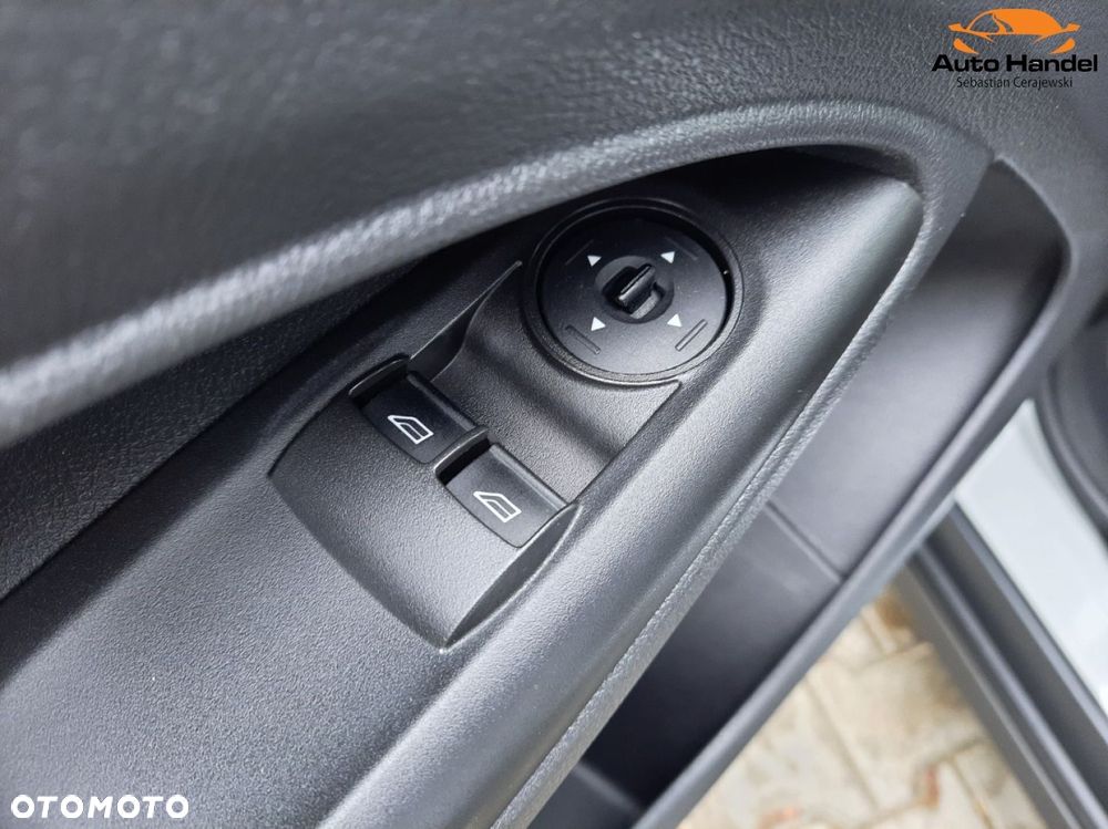 Ford Transit Connect - 30