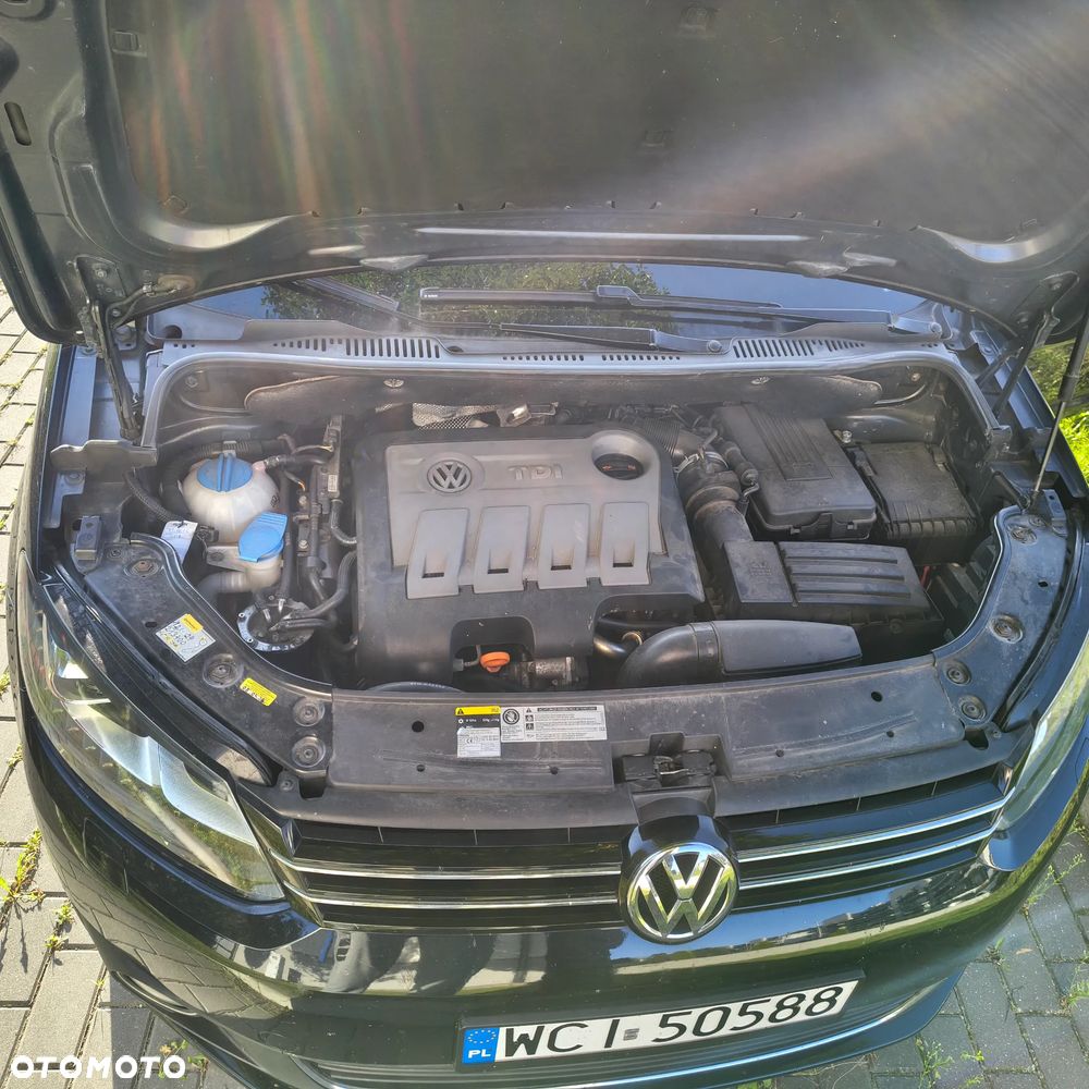 Volkswagen Touran 2.0 TDI DPF Highline - 13