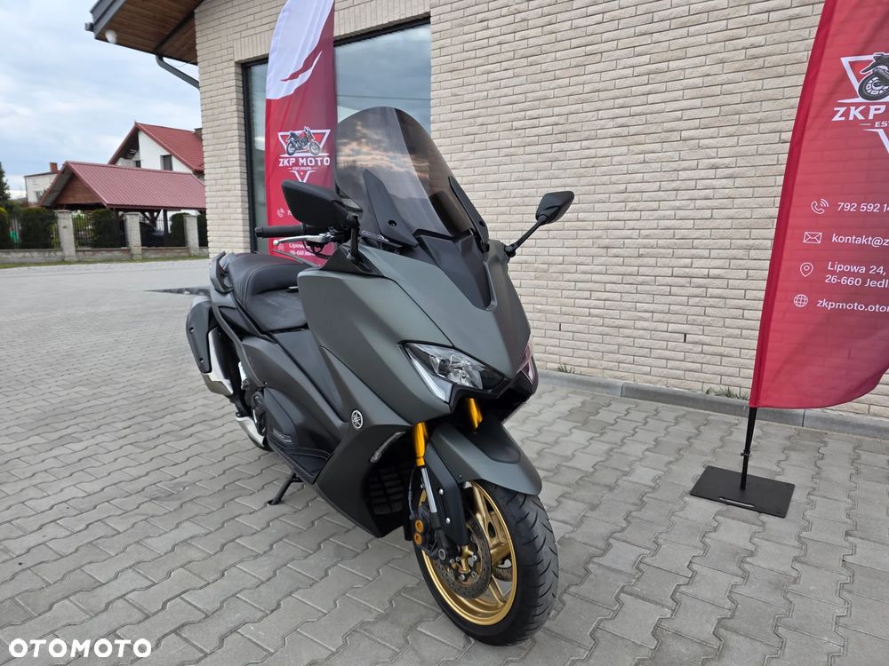 Yamaha Tmax - 10
