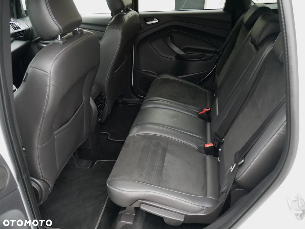 Ford Kuga 2.0 TDCi AWD ST-Line - 28