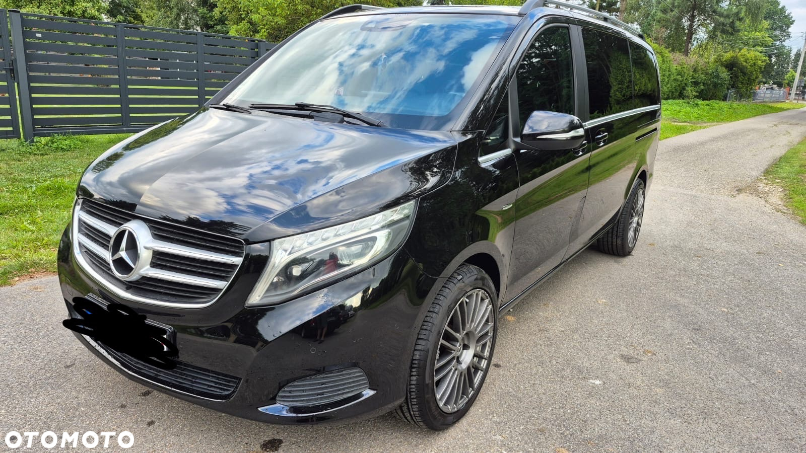 Mercedes-Benz Klasa V 250 d lang 7G-TRONIC Avantgarde Edition Night Edition - 2