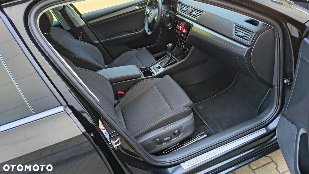 Skoda Superb 2.0 TDI SCR 4x4 Style DSG - 38