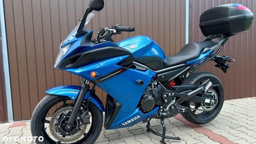 Yamaha XJ - 16