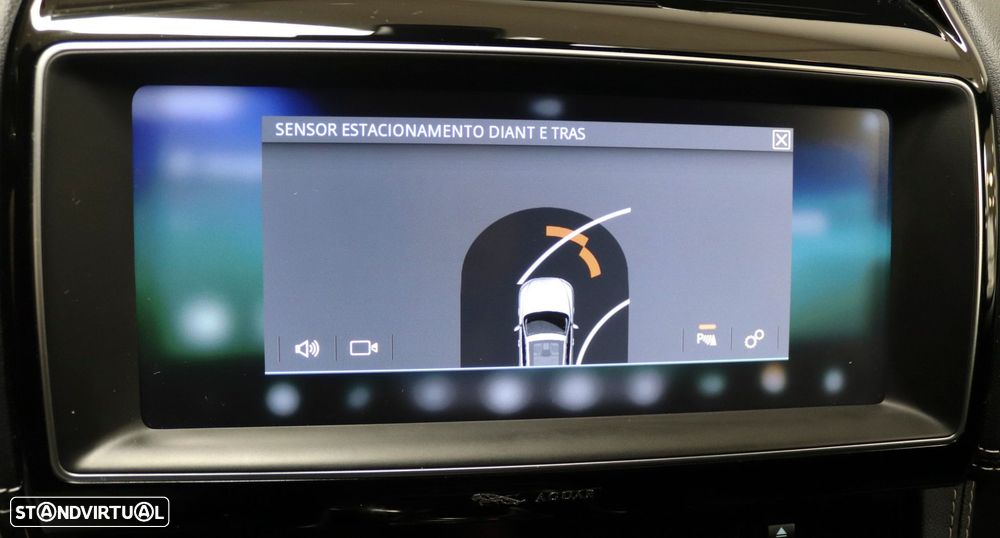Jaguar F-Pace 2.0 i4D R-Sport Aut. - 37