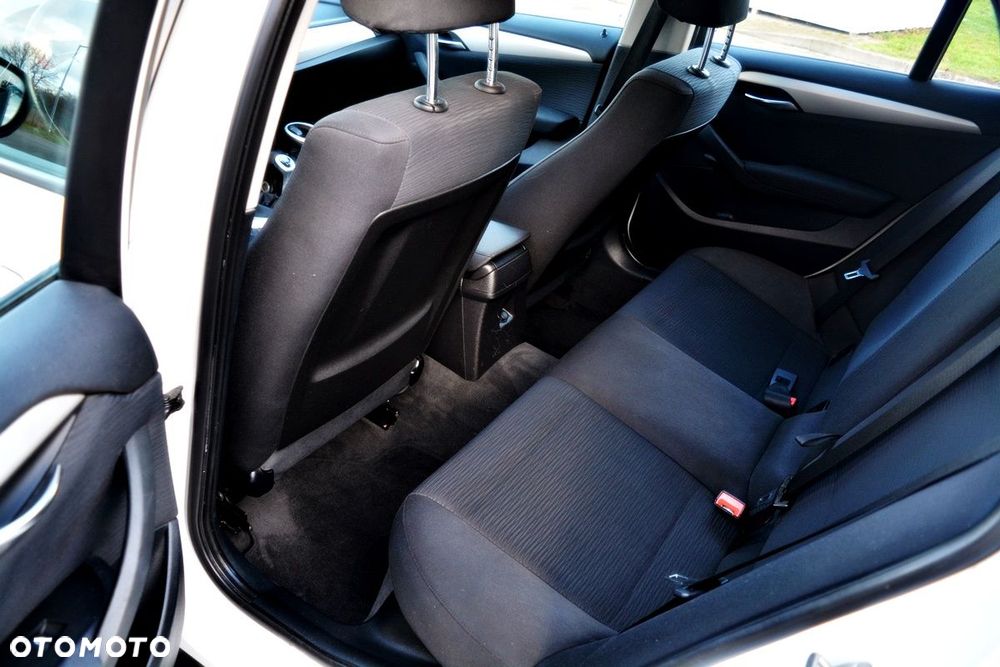 BMW X1 sDrive18d xLine - 16