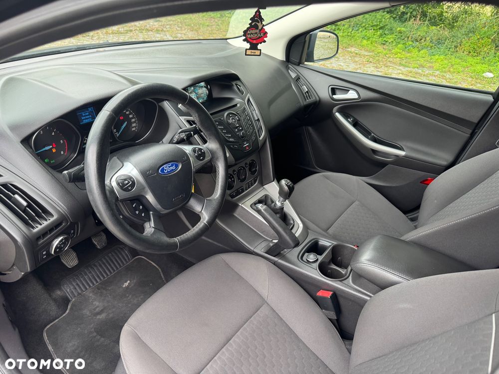 Ford Focus 1.6 TDCi DPF Titanium - 19