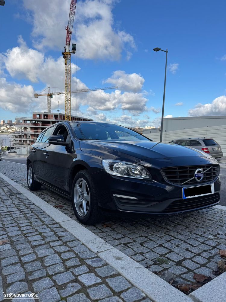 Volvo V60 2.0 D2 Kinetic - 4