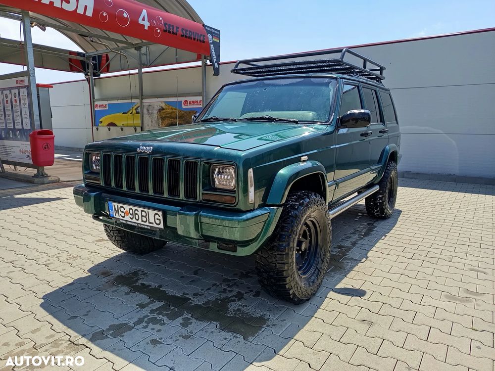 Jeep Cherokee - 1