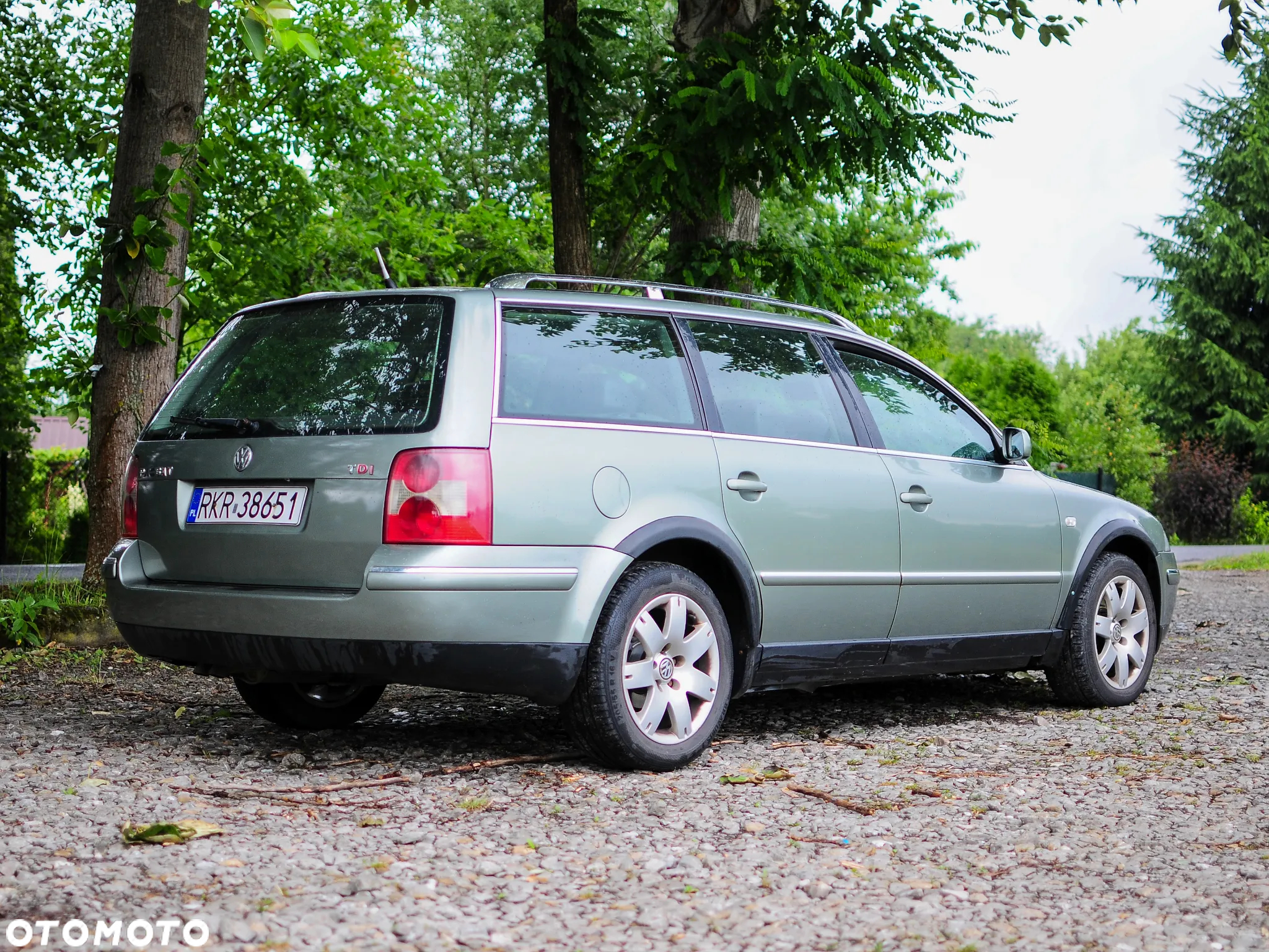 Volkswagen Passat - 4