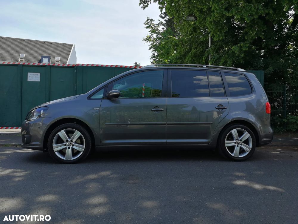 Volkswagen Touran 2.0 TDI DSG Highline - 3