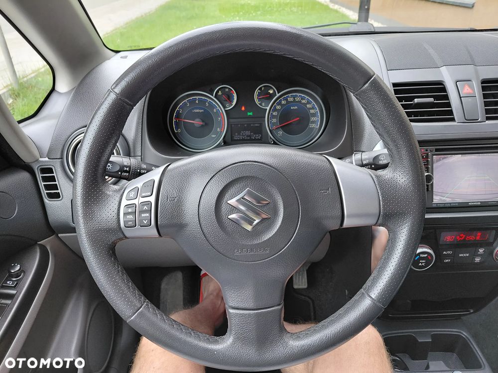 Suzuki SX4 1.6 Premium - 7
