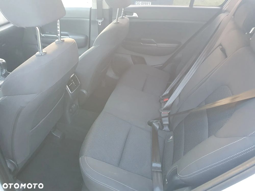 Kia Sportage 1.6 GDI L 2WD - 11