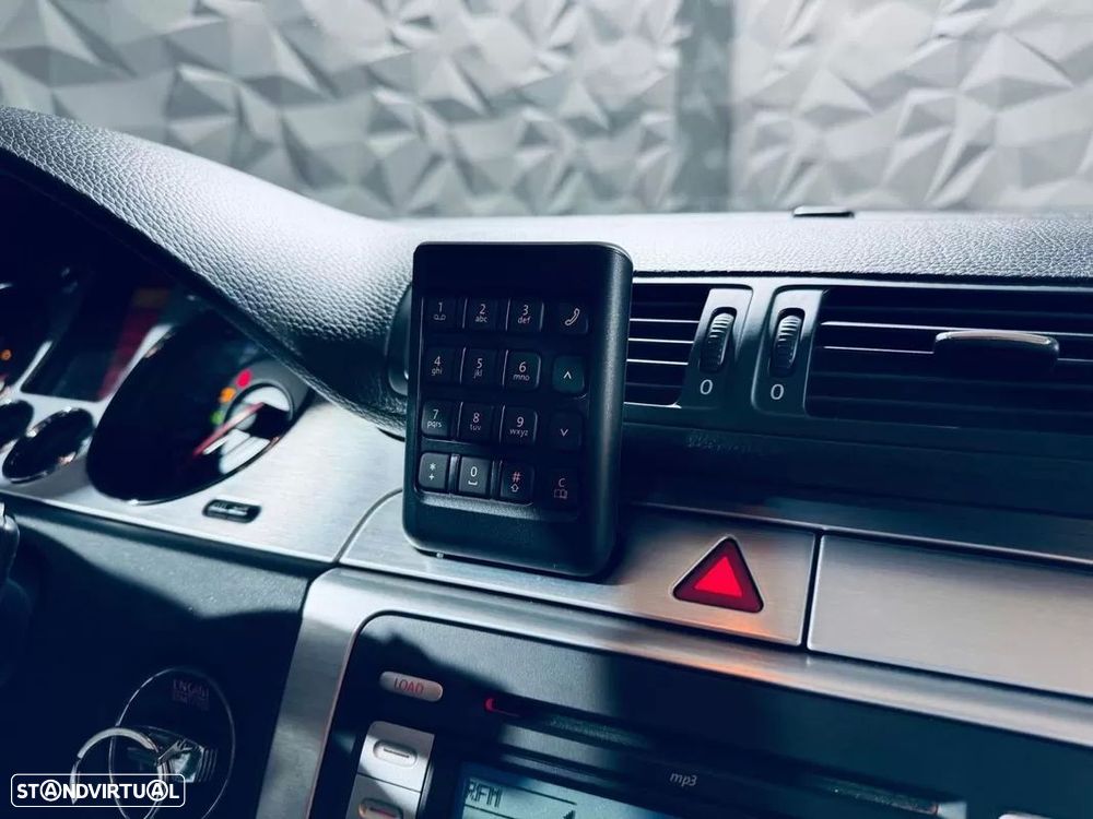 VW Passat Variant 2.0 TDi Highline DSG - 35