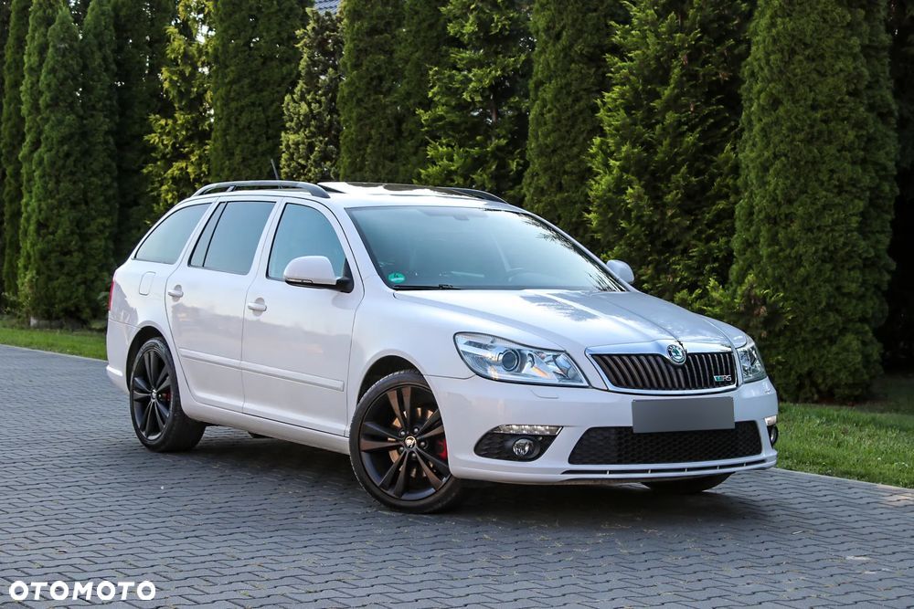 Skoda Octavia Combi 2.0 TDI CR DPF RS - 5